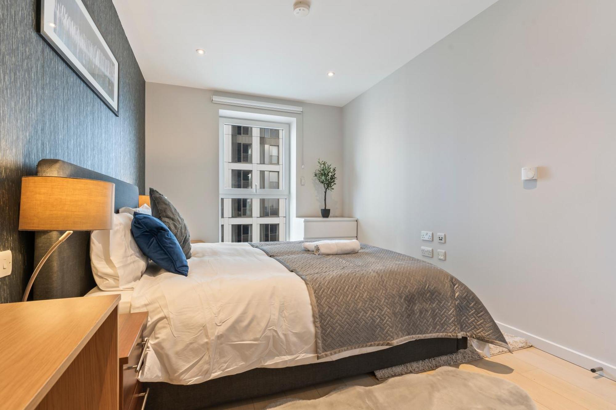 Elegant 2Br Flat On 20Th Floor Near Many Attractions Londres