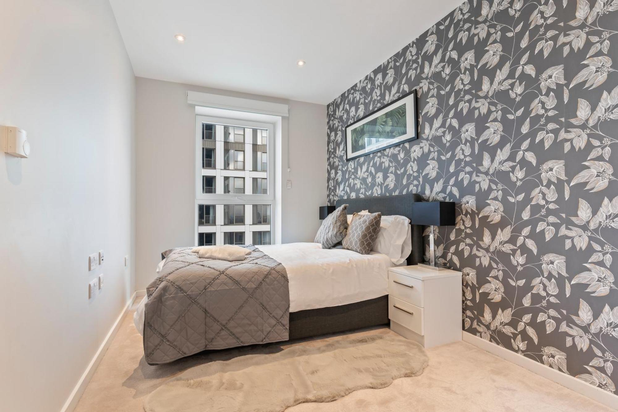 Elegant 2Br Flat On 20Th Floor Near Many Attractions Londres