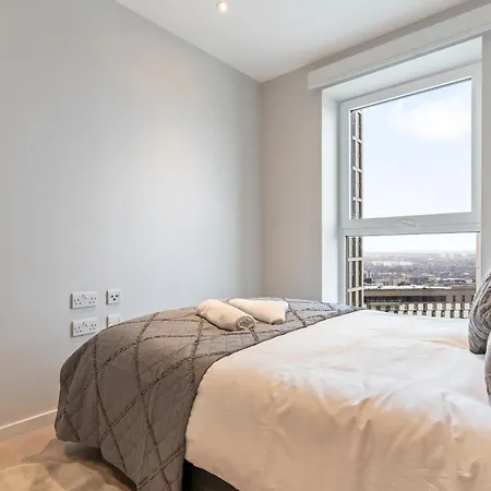 Elegant 2Br Flat On 20Th Floor Near Many Attractions Londres Extérieur photo