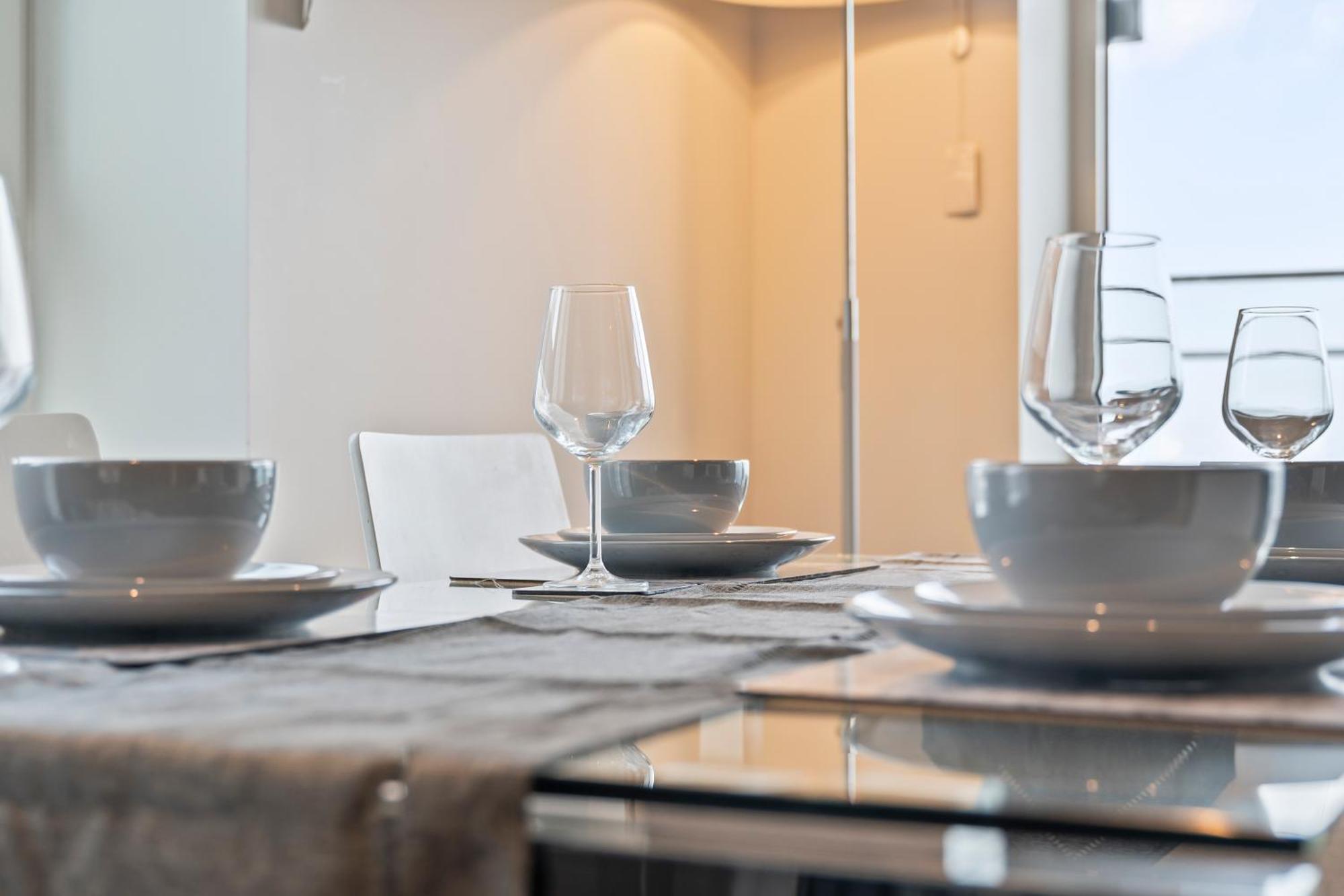 Appartamento Elegant 2br Flat On 20th Floor Near Many Attractions